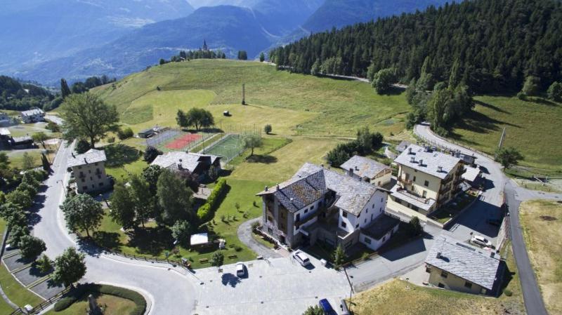 Hotel, Bar & Bistrot Saint Nicolas Gran Paradiso Saint-Nicolas Eksteriør billede