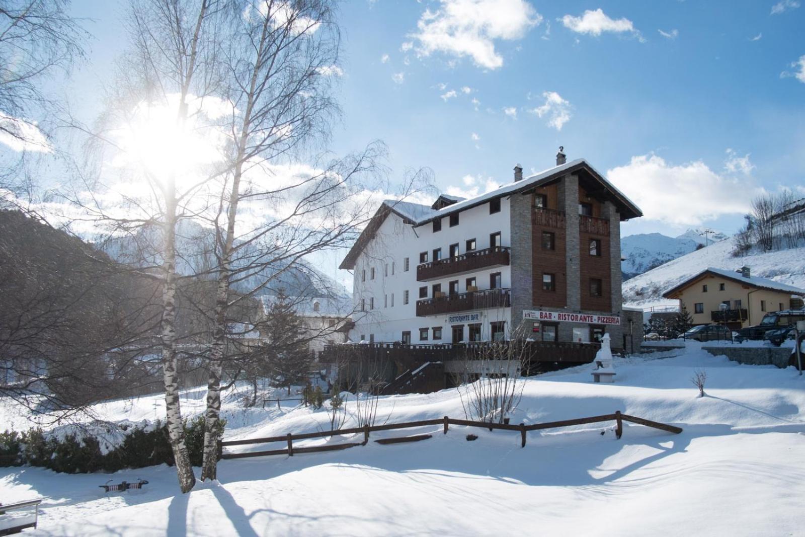 Hotel, Bar & Bistrot Saint Nicolas Gran Paradiso Saint-Nicolas Eksteriør billede