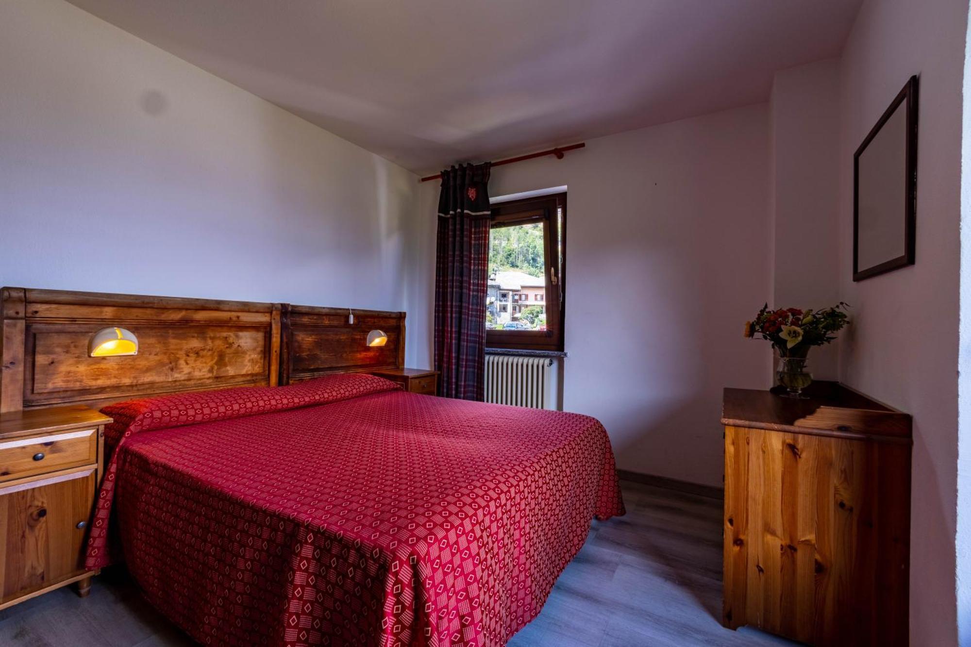 Hotel, Bar & Bistrot Saint Nicolas Gran Paradiso Saint-Nicolas Eksteriør billede