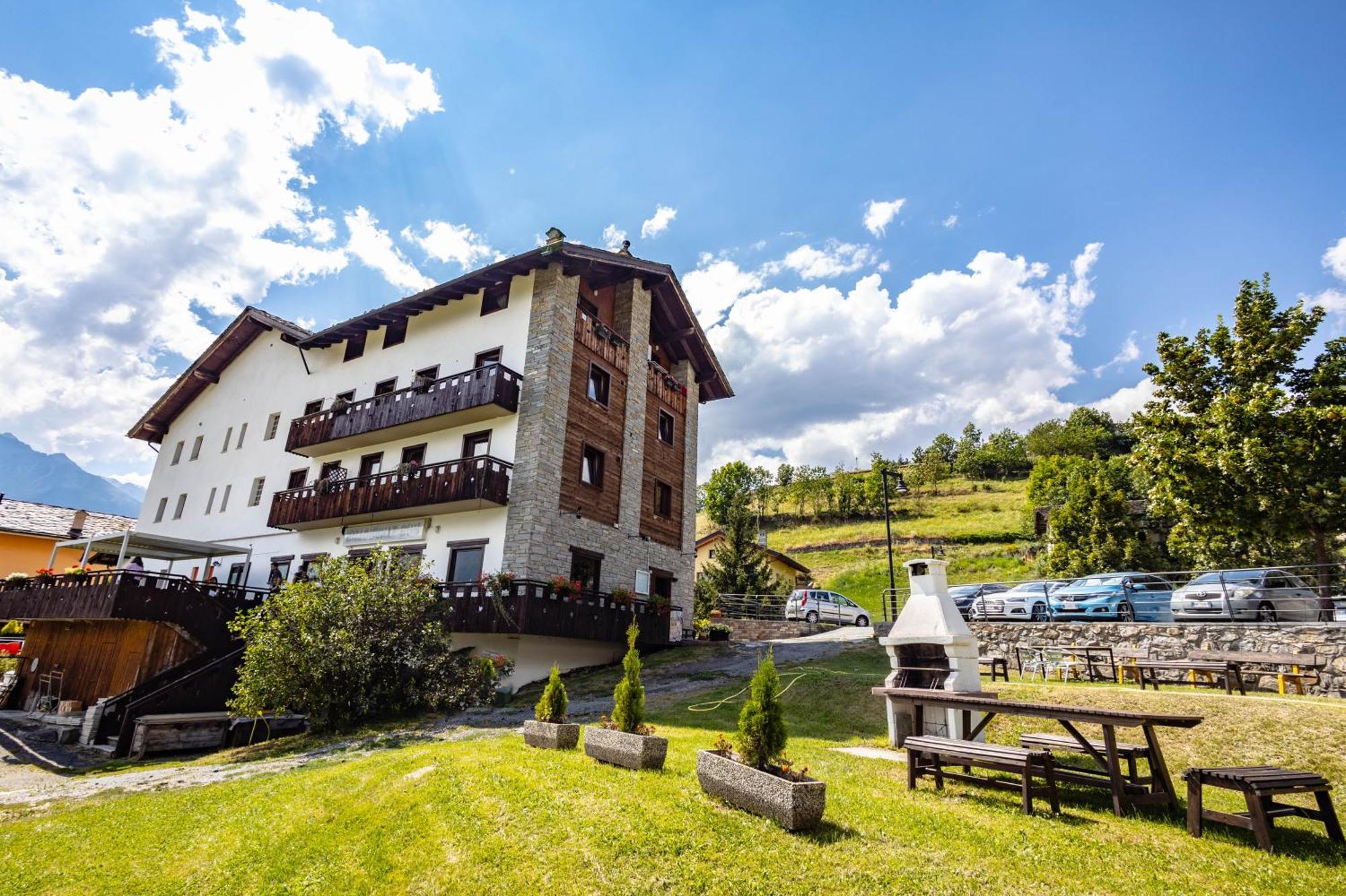 Hotel, Bar & Bistrot Saint Nicolas Gran Paradiso Saint-Nicolas Eksteriør billede