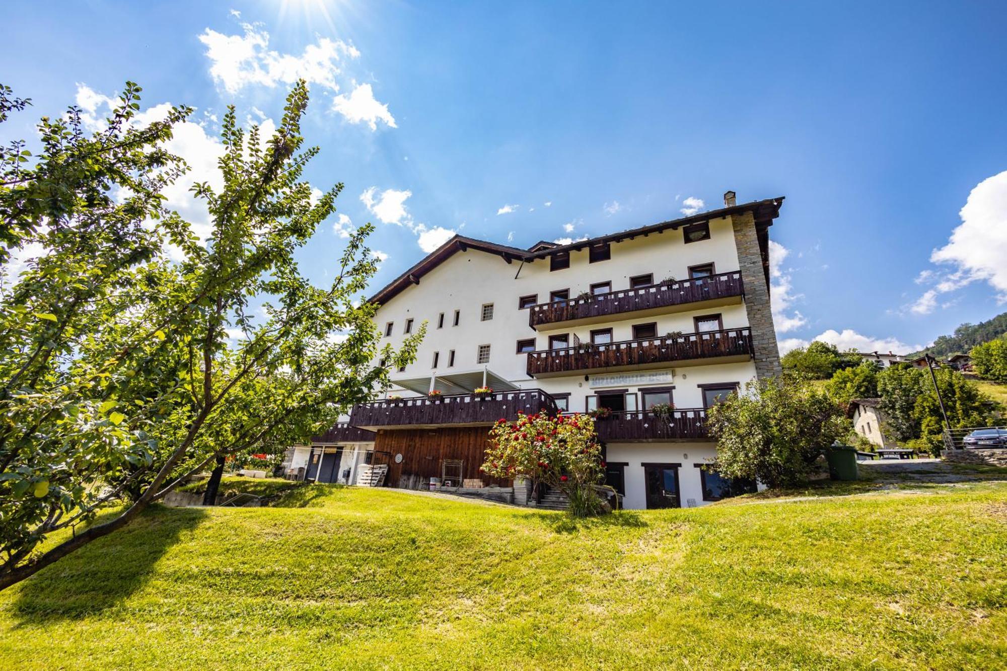 Hotel, Bar & Bistrot Saint Nicolas Gran Paradiso Saint-Nicolas Eksteriør billede